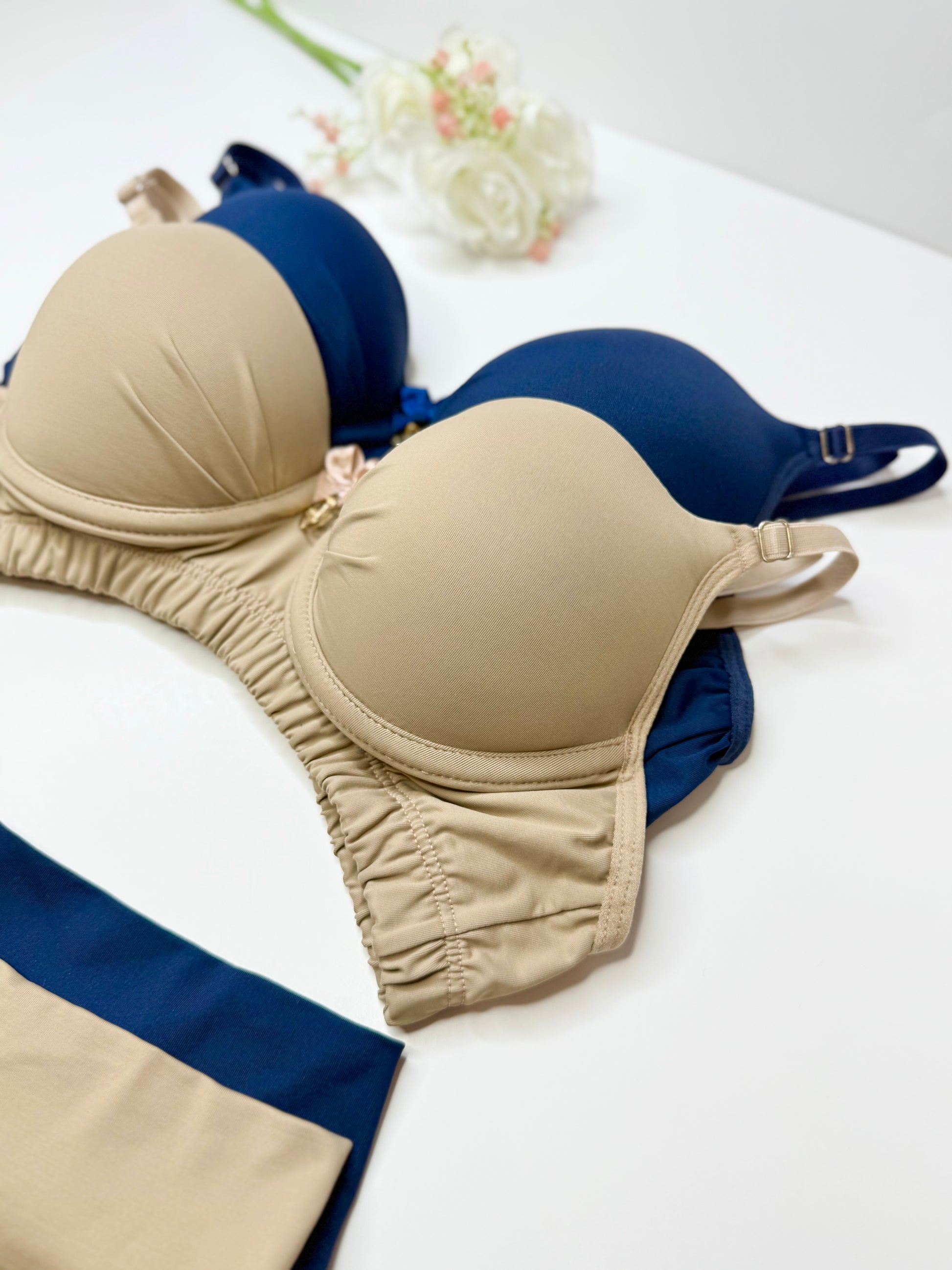 Microfiber Set with Pleated Details and High-Waisted Double-String Thong | Ref: 130