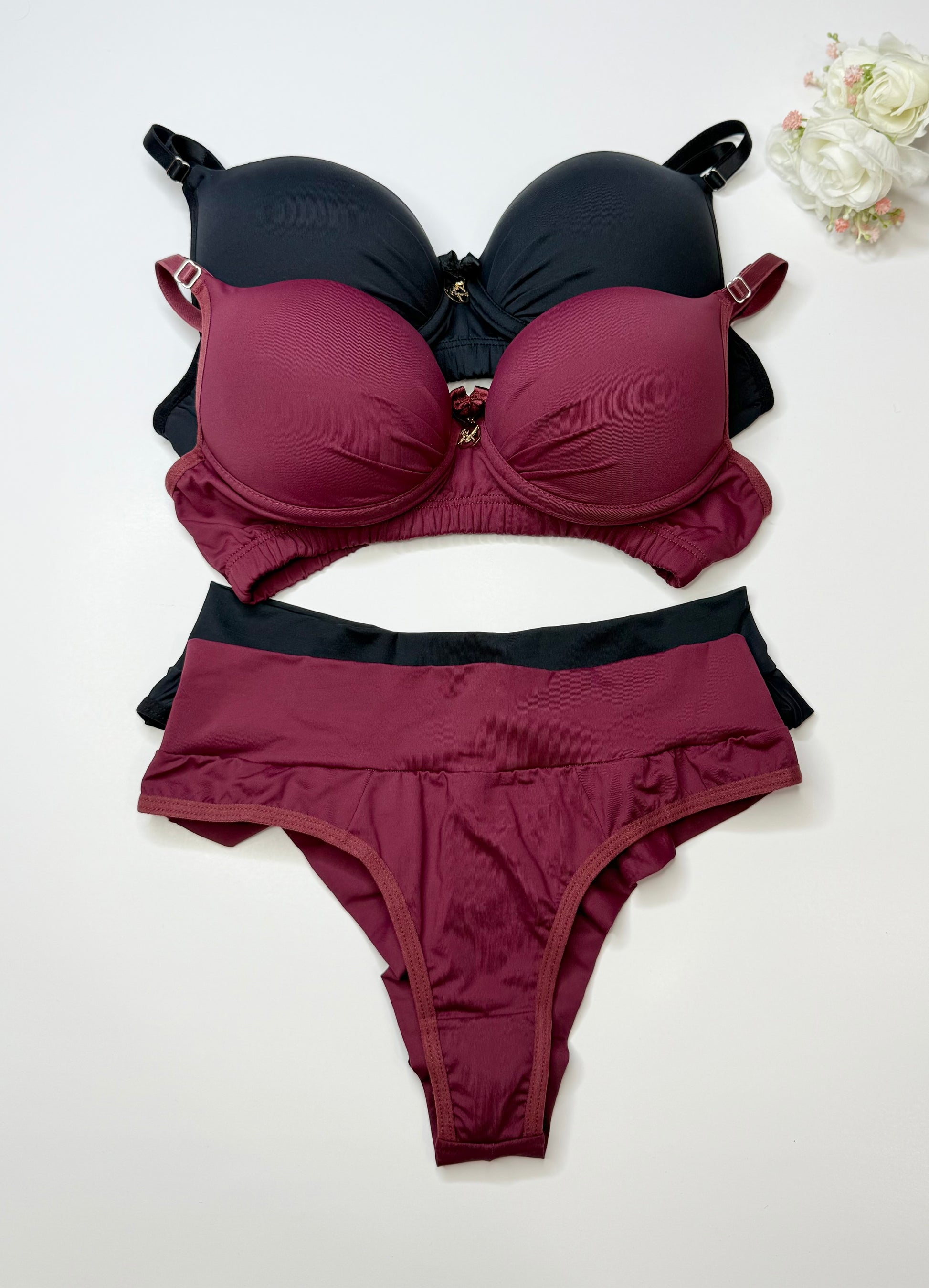 Microfiber Set with Pleated Details and High-Waisted Double-String Thong | Ref: 130